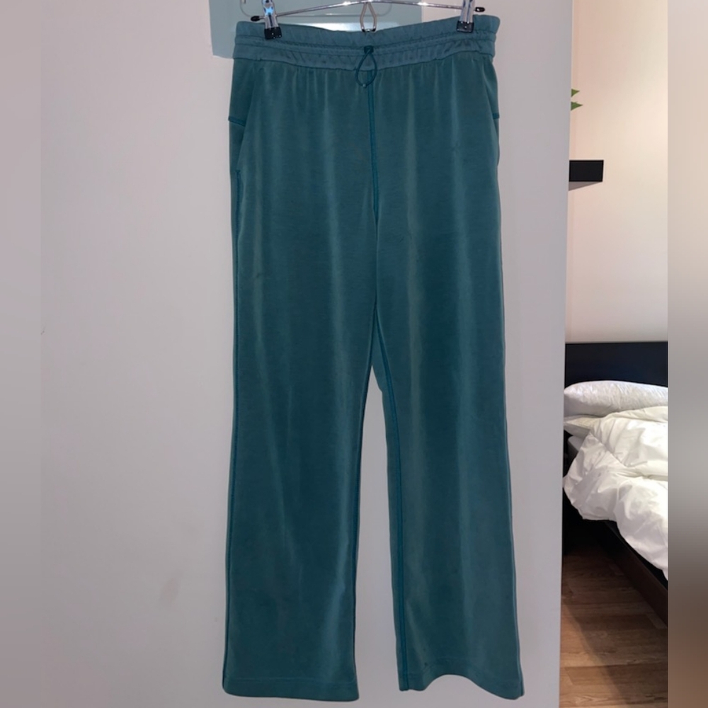 Lululemon Softstreme High-Rise Pant in Storm Teal